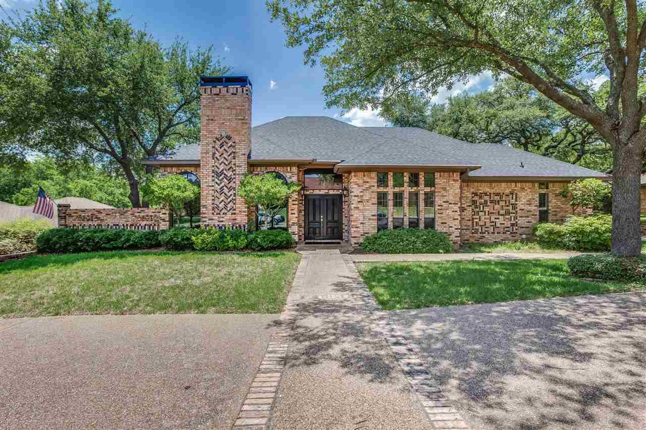 9903 Oak Ridge Cir - Photo 1