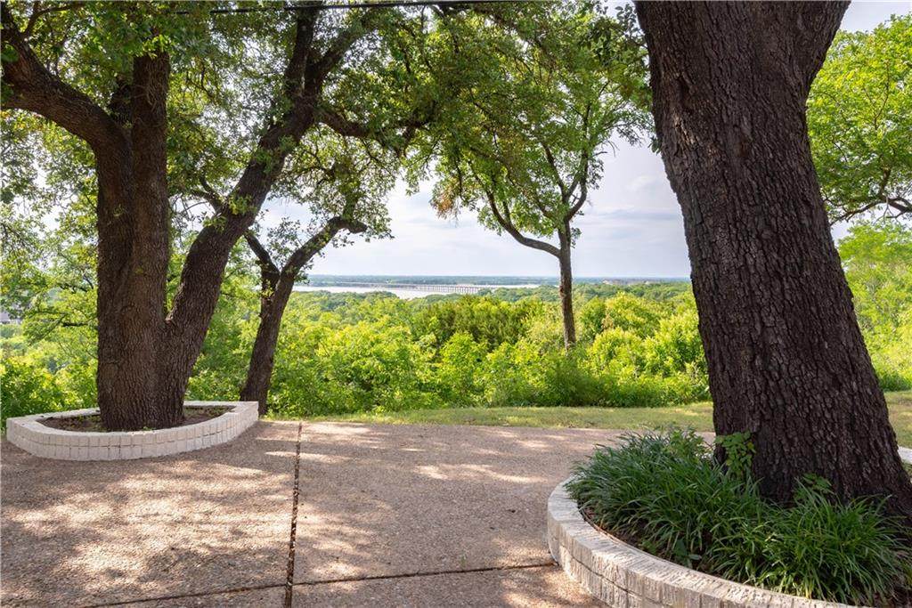 8101 Forest Ridge Drive - Photo 1