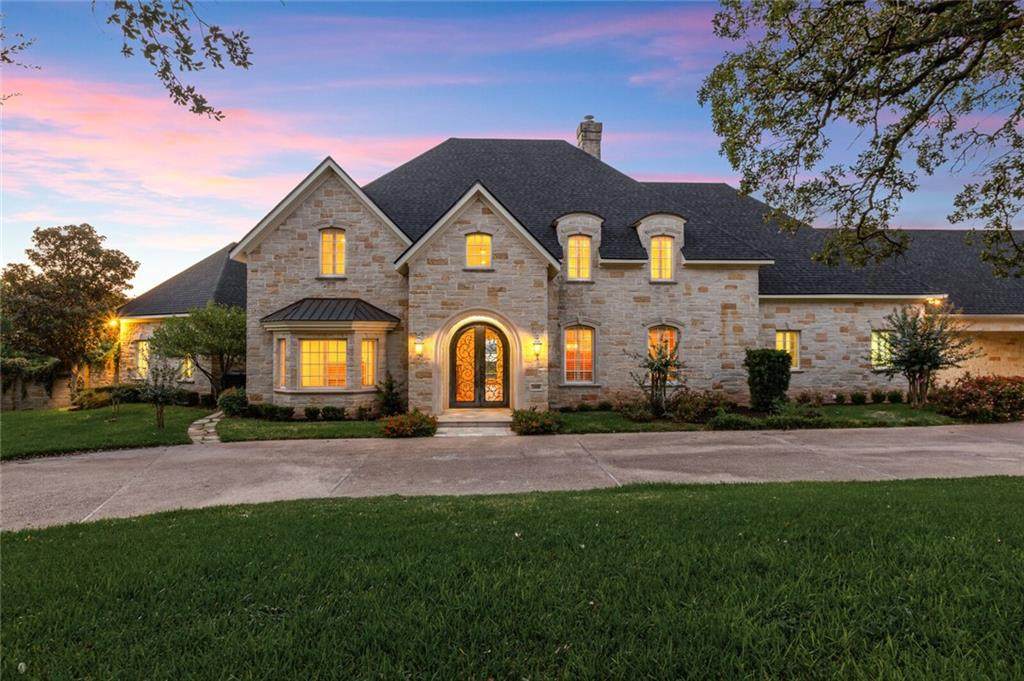 2400 Ridgewood Drive - Photo 1