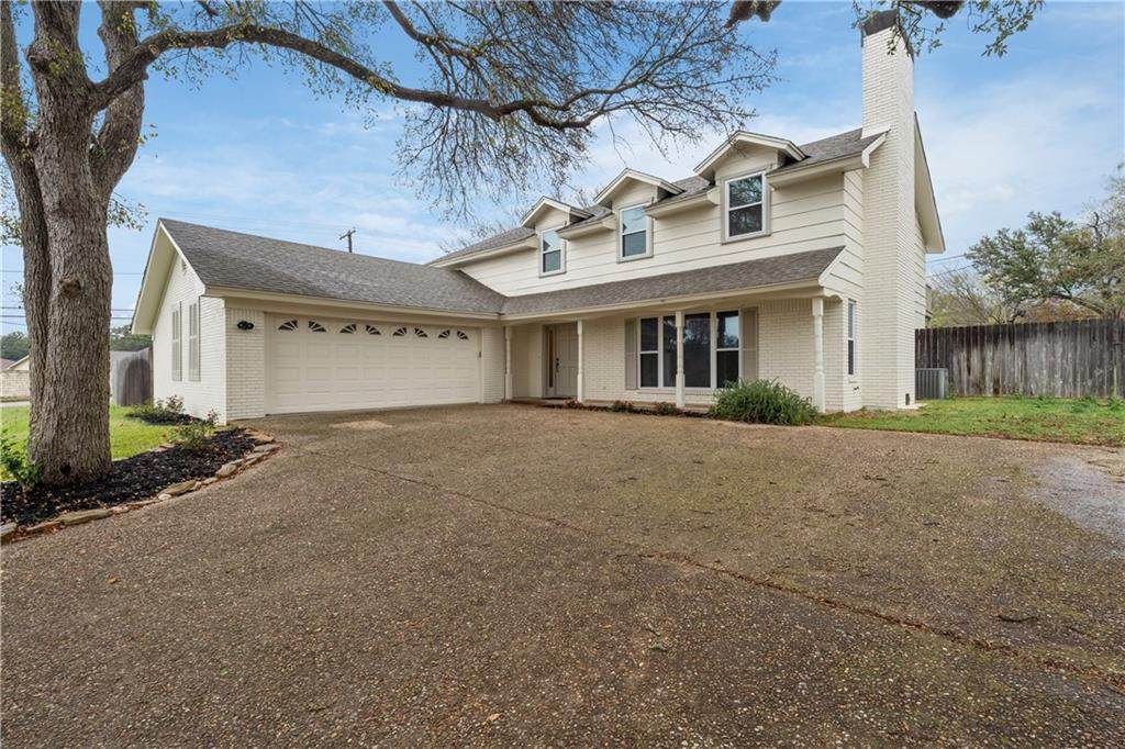 1007 Oak Grove Circle - Photo 1