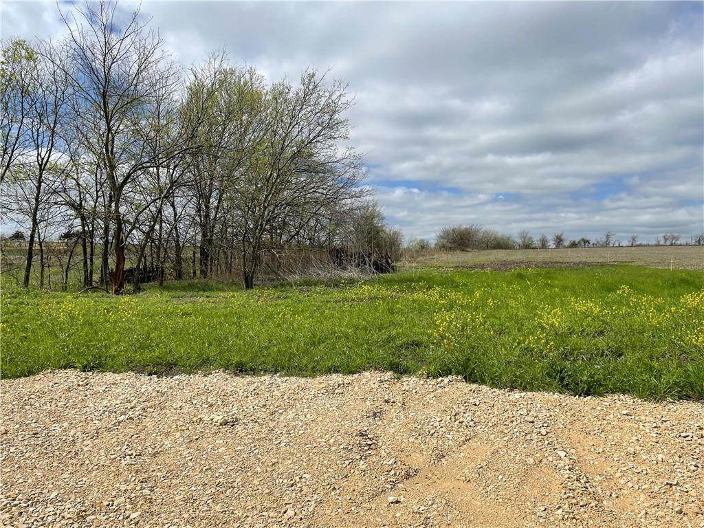 3232 Southwinds Drive - Photo 1