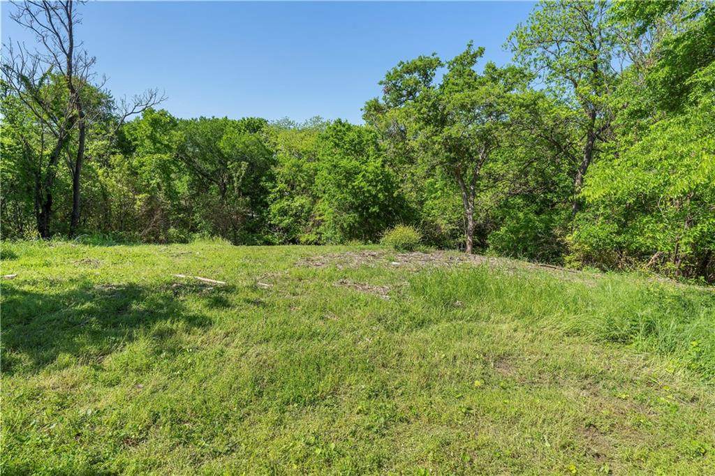 844 White Oak Drive - Photo 1