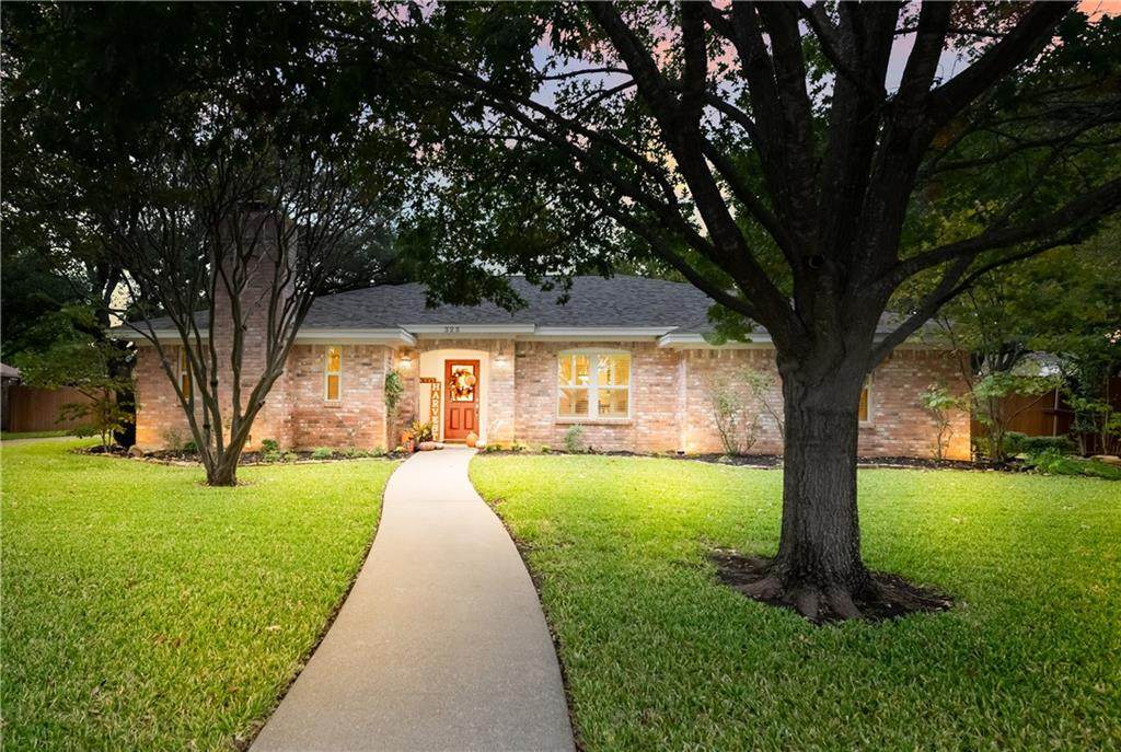 325 Bluebonnet Circle - Photo 1