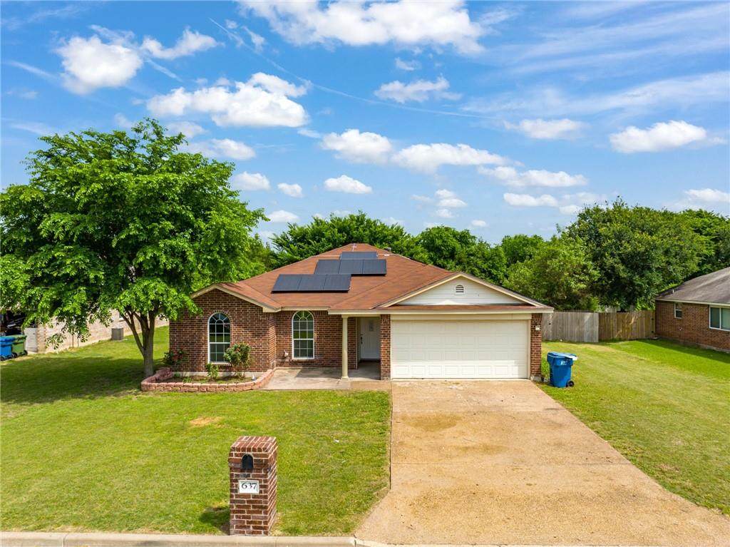 637 Pebble Creek Drive - Photo 1