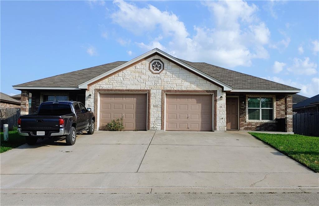 1005 Leah Drive - Photo 1
