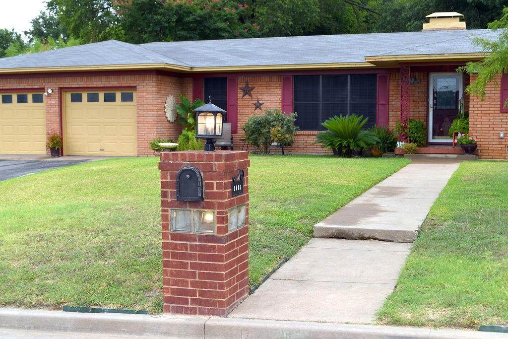 2605 Mountainview Drive - Photo 1