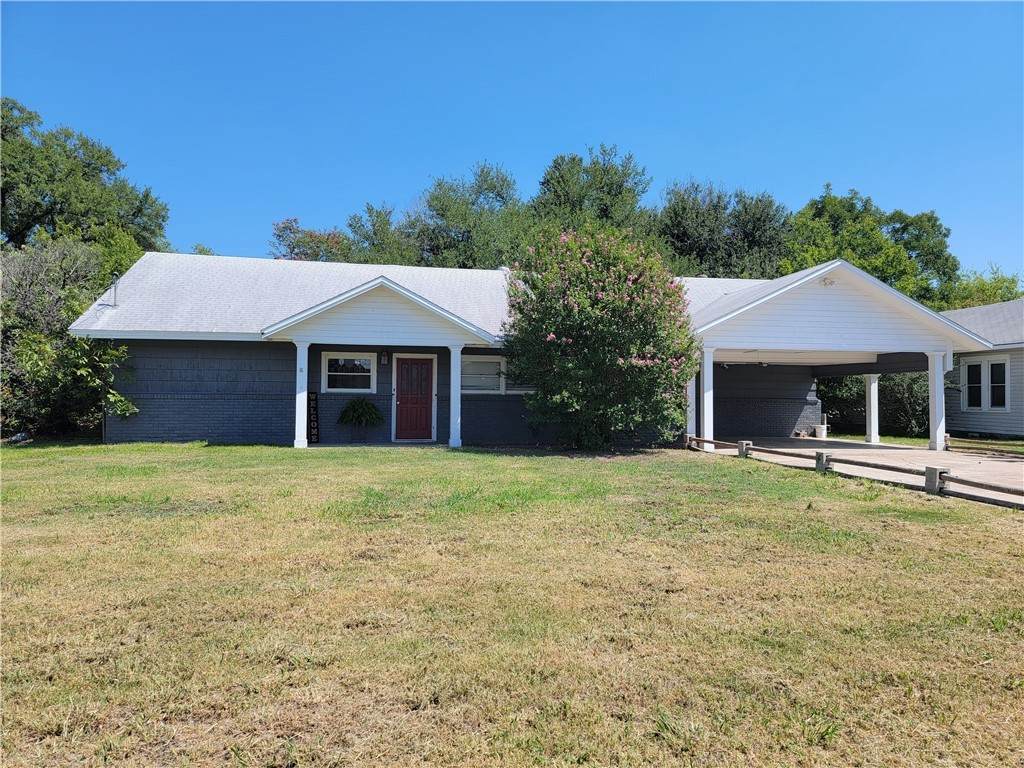 614 Ross Avenue - Photo 1