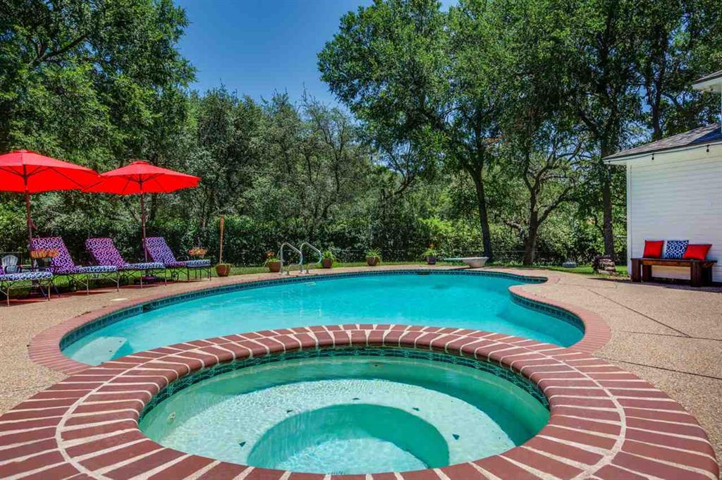 108 Woodbridge Circle - Photo 1