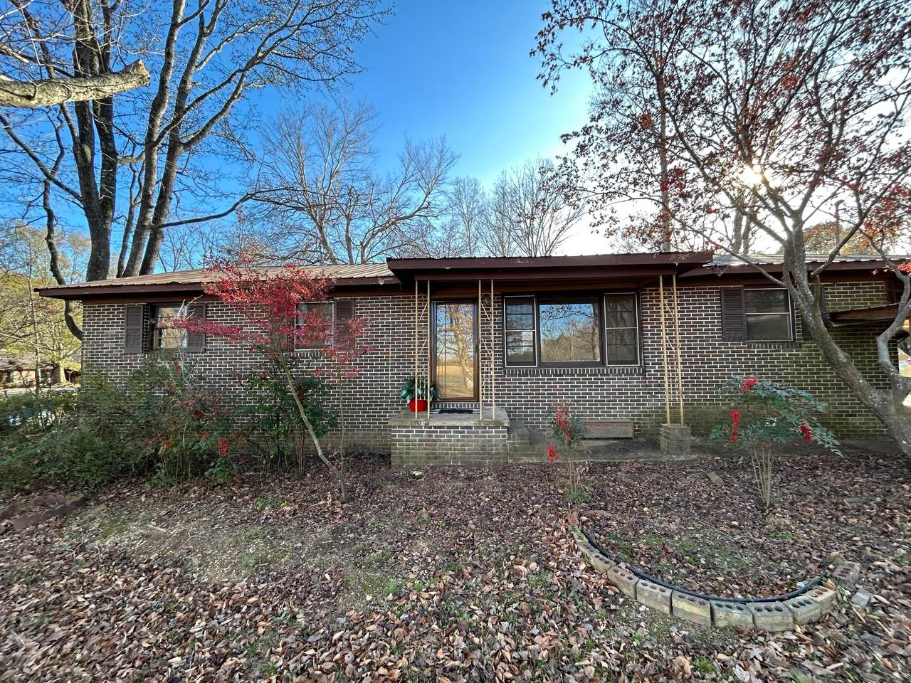 535 25TH St - Photo 1