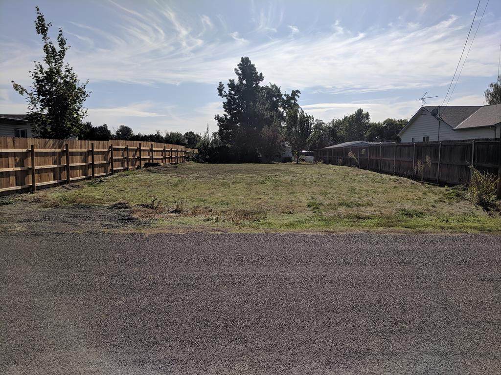 1610 Stuart Street - Photo 1