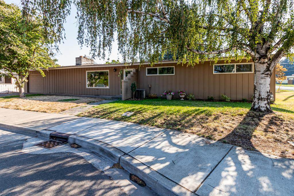 455 Wilbur Avenue - Photo 1