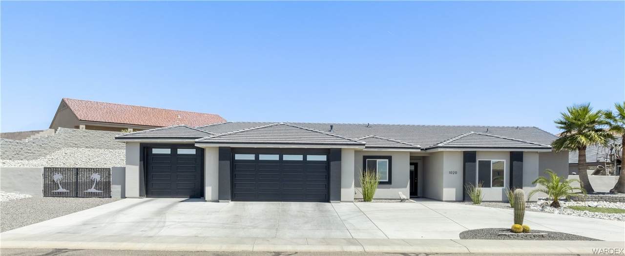 1020 Heritage Drive - Photo 1