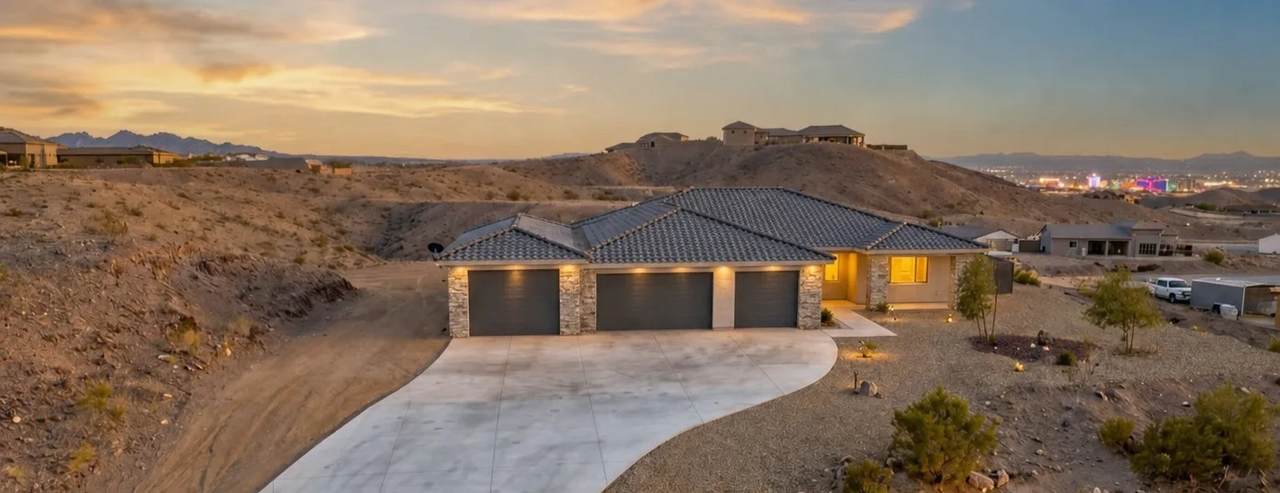 2950 Chaco Canyon Drive - Photo 1