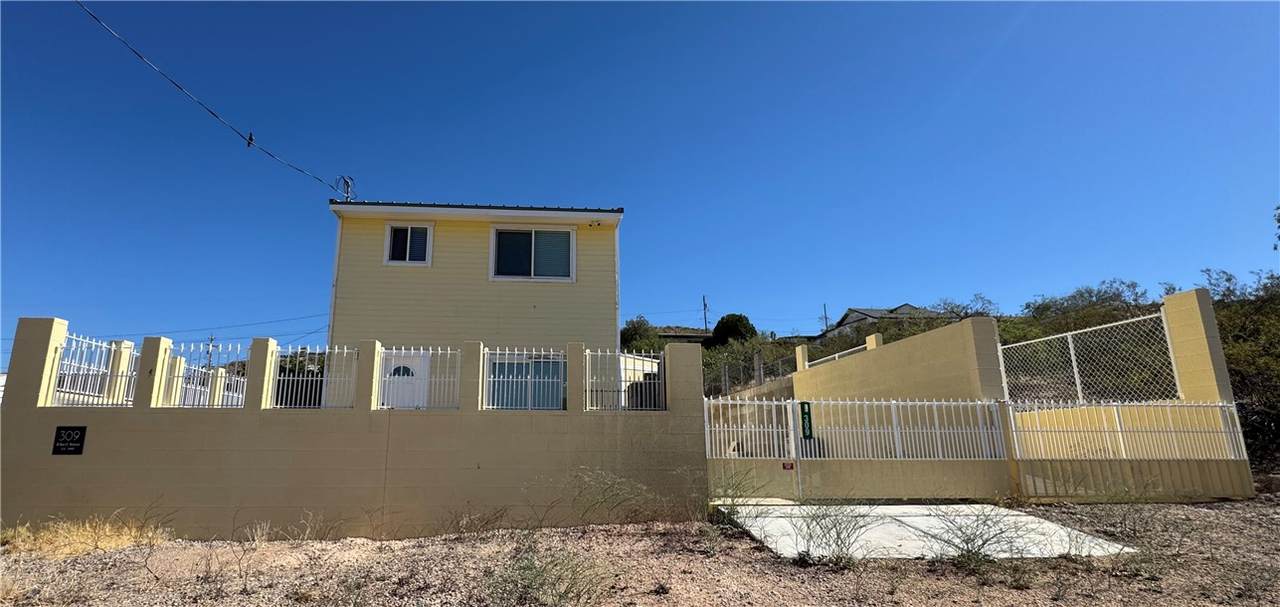 309 Maple Street - Photo 1