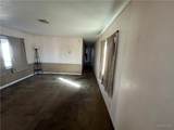 2735 Suffock Avenue - Photo 10