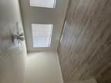 565 Harbor Drive - Photo 3