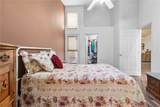 2827 Country Club Drive - Photo 18
