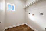9911 Pioneer Way - Photo 21