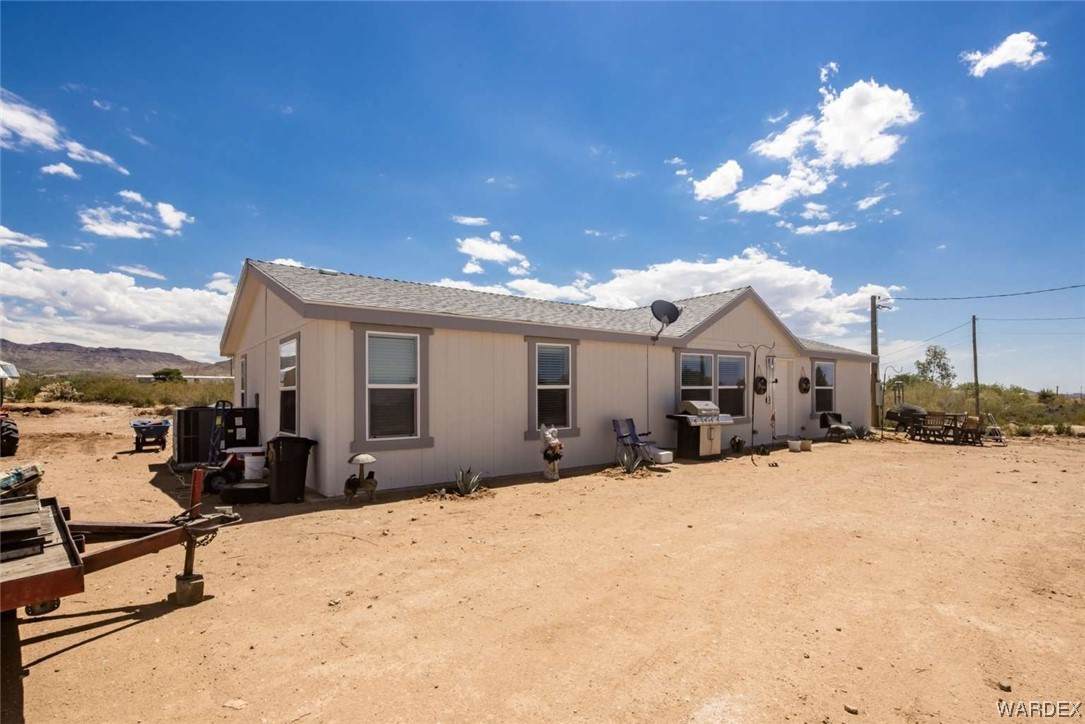 328 Houck Road, Golden Valley, AZ 86413 (MLS 008909) United Real