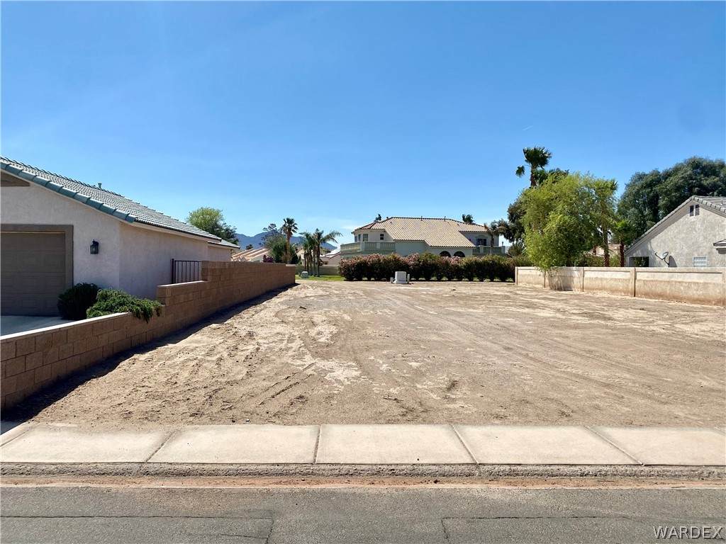 2925 Country Club Drive - Photo 1