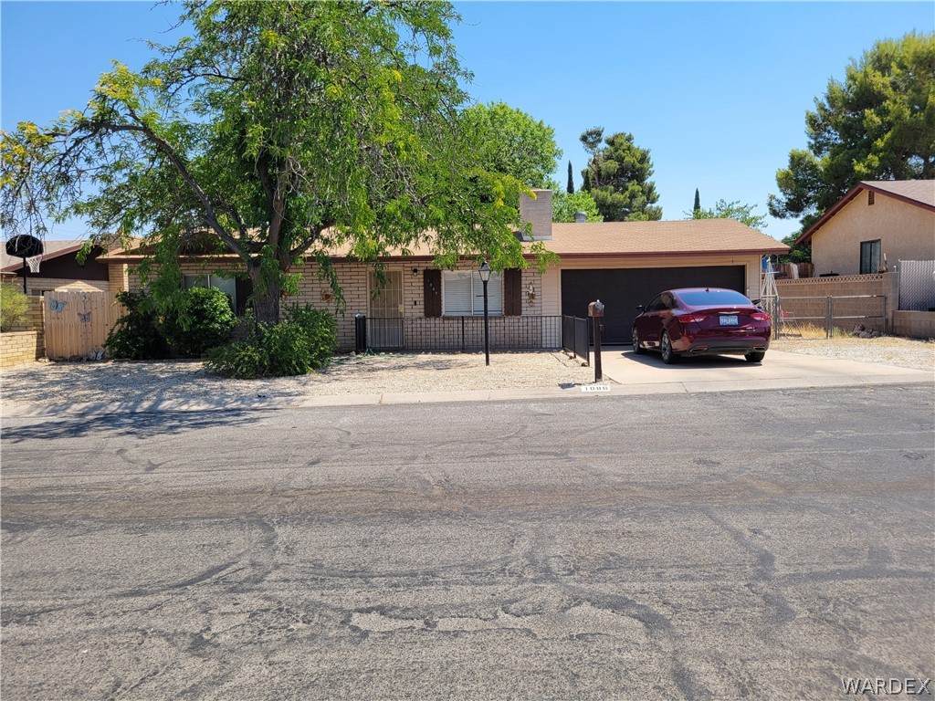 1080 Hillside Drive - Photo 1
