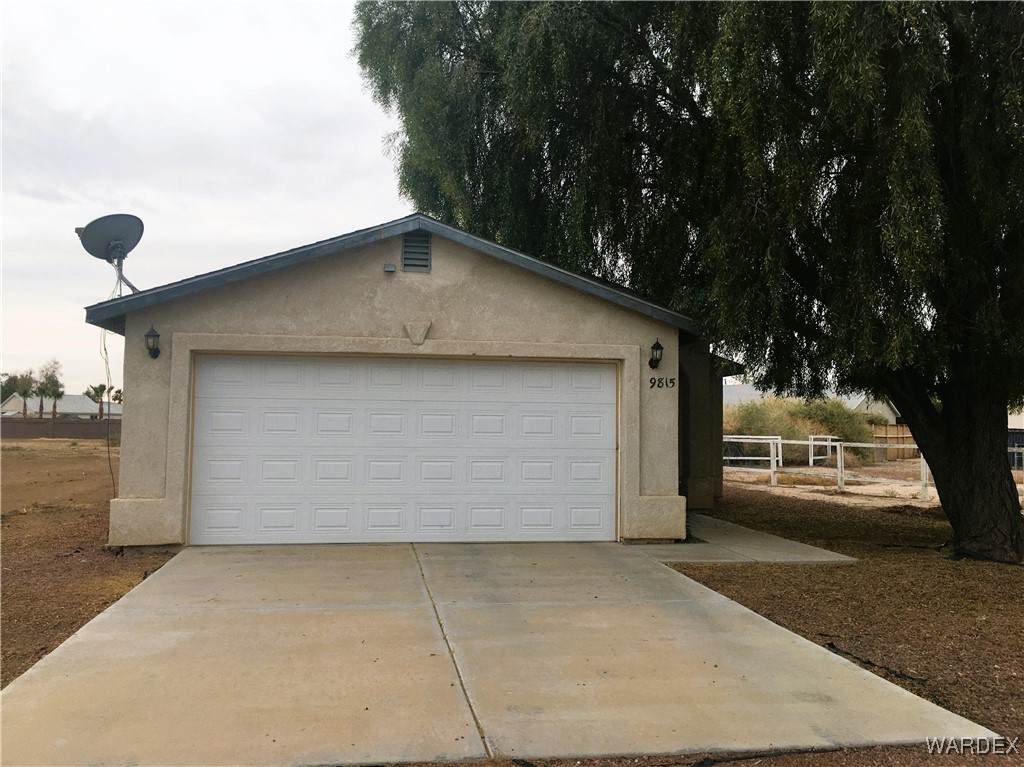 9815 Phoenix Drive - Photo 1