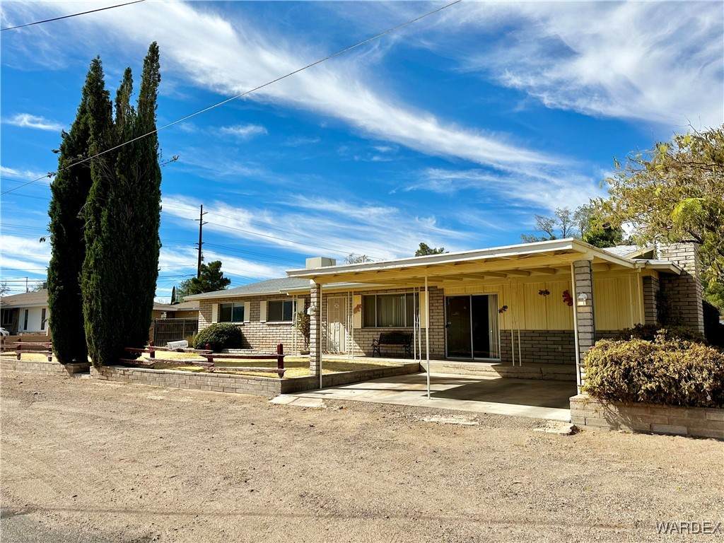590 Beverly Avenue - Photo 1