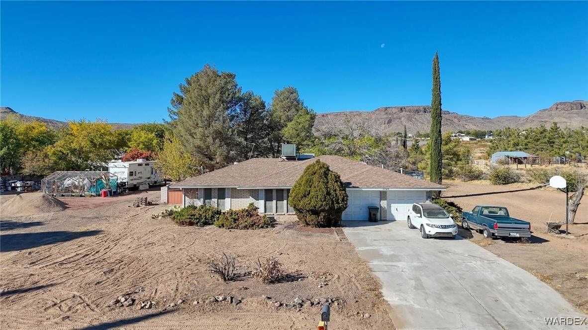3725 Cantle Drive - Photo 1