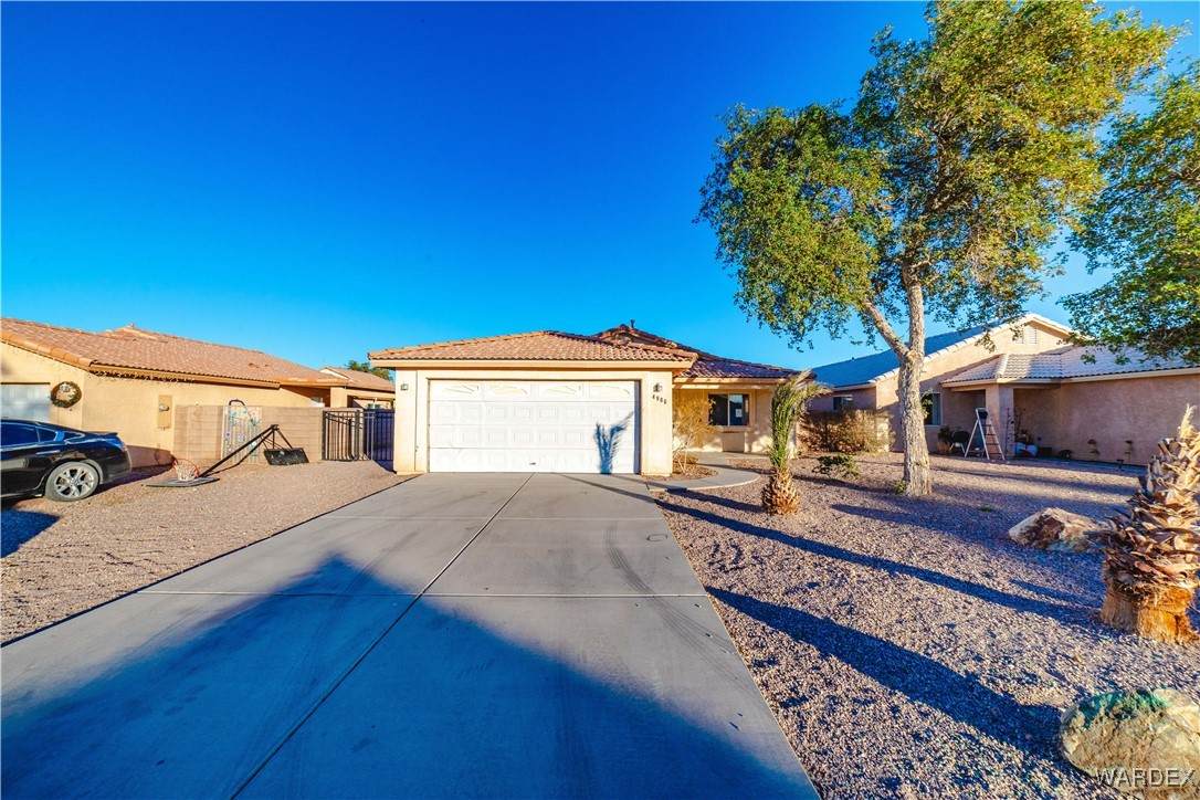 4906 Santa Evinita Road - Photo 1