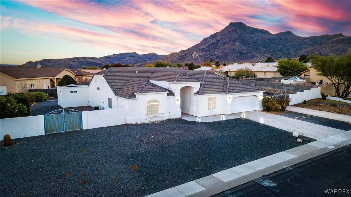 1208 Cactus Valley Drive - Photo 1