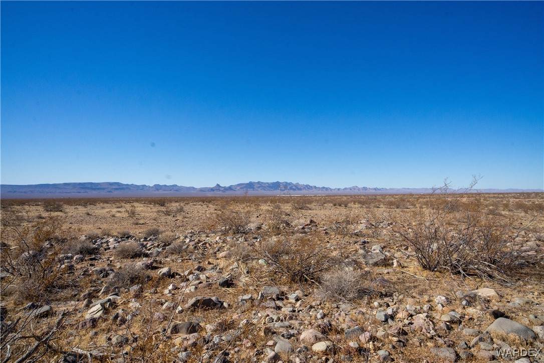 206-05-011 Frontage Road - Photo 1