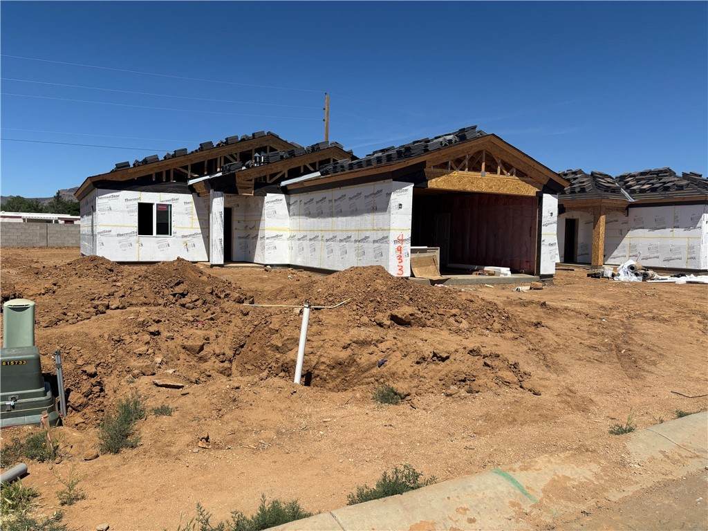 4933 Famoso Drive - Photo 1