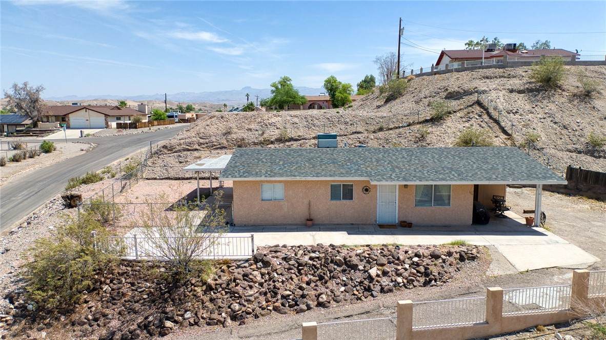 1472 Summit Drive - Photo 1