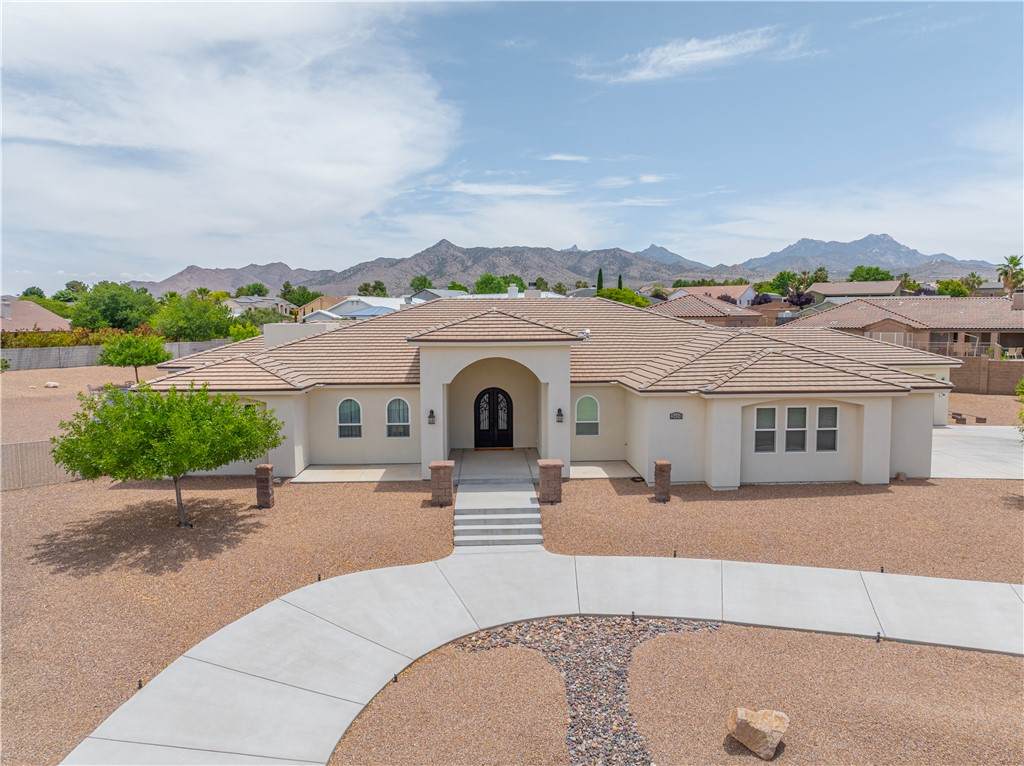 2414 Seminole Way - Photo 1
