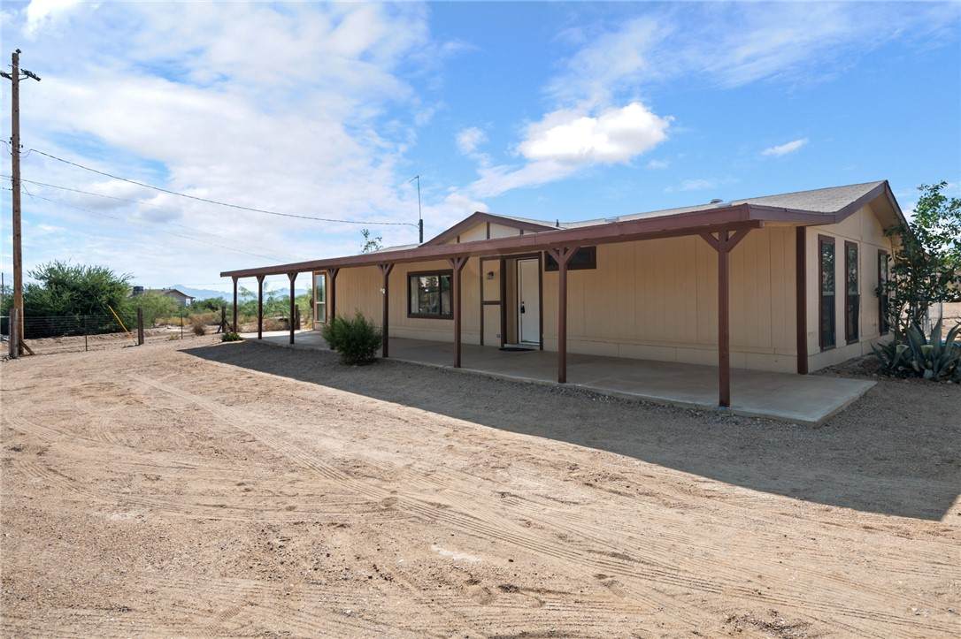 3277 Kelvin Road - Photo 1