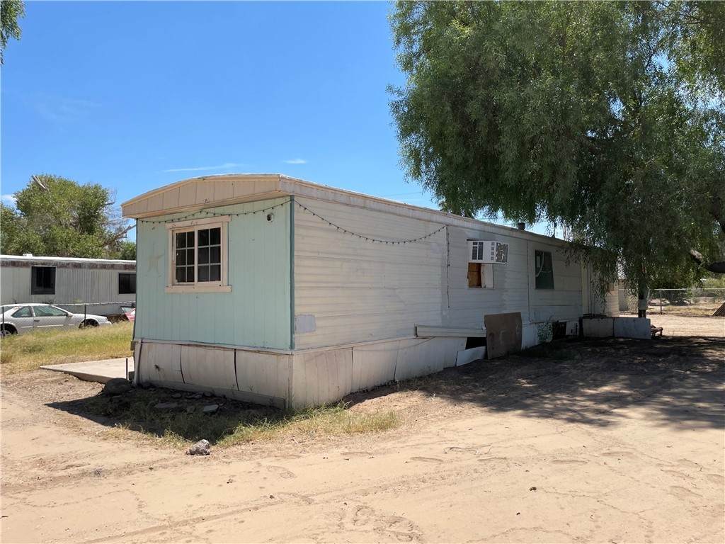 1750 Plantation Road - Photo 1