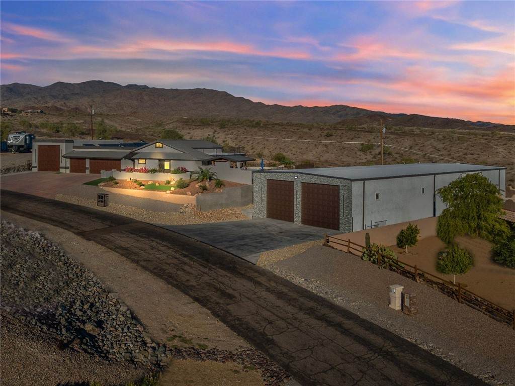 3840/3850 Canyon Cove Drive - Photo 1