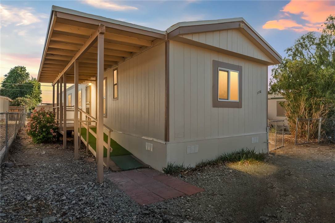 1720 La Entrada Drive - Photo 1