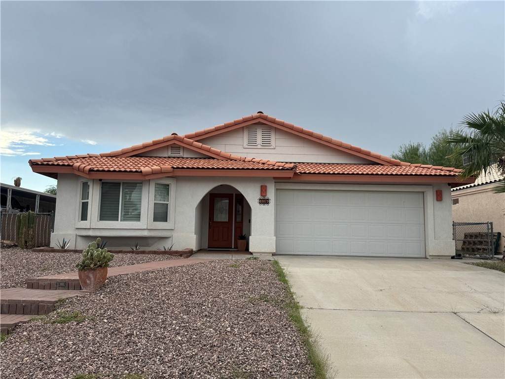 726 Riverfront Drive - Photo 1