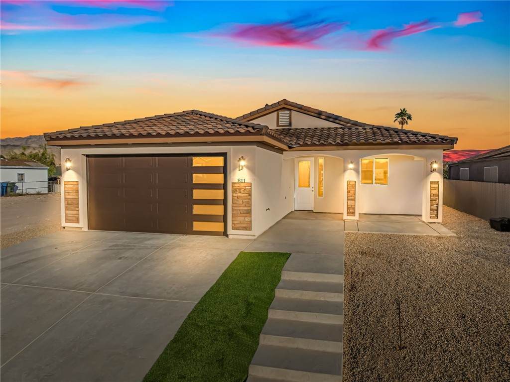 811 Palo Verde Drive - Photo 1