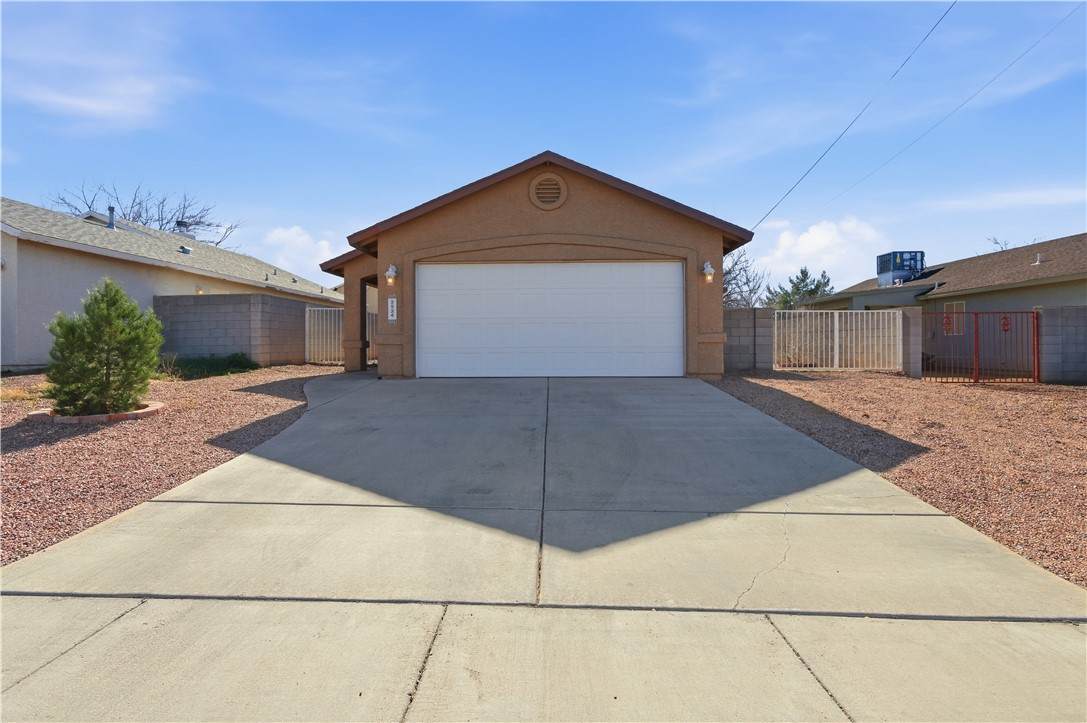 2524 Chambers Avenue - Photo 1