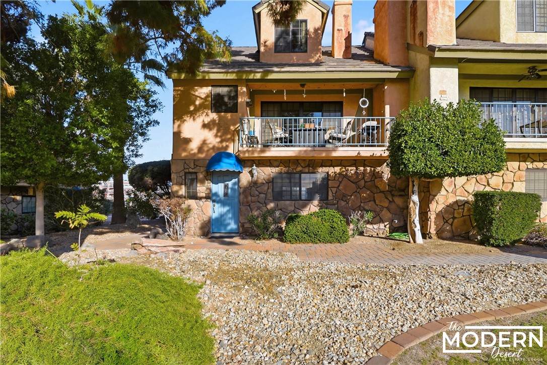 1566 Palace Way - Photo 1