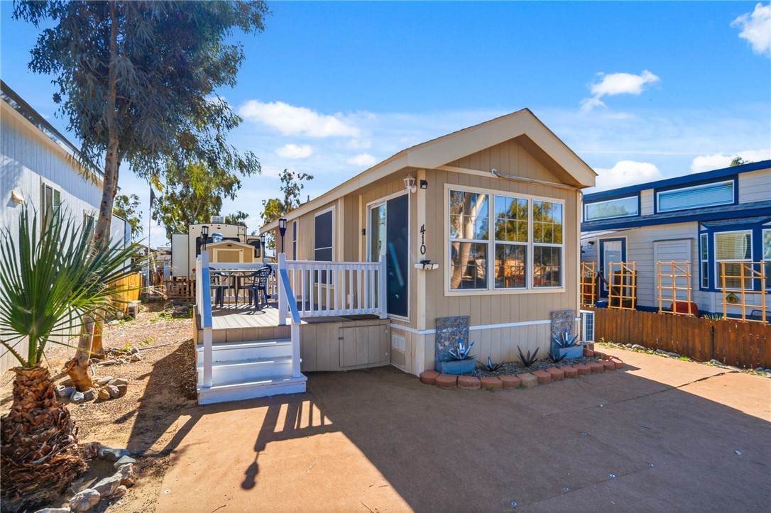 1600 Silver Creek Road - Photo 1