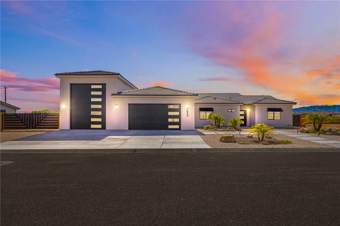 572 Border Lane - Photo 1