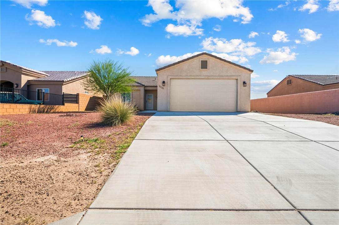 1530 Kyle Avenue - Photo 1