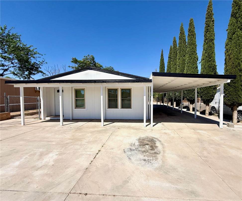 2405 Packard Avenue - Photo 1