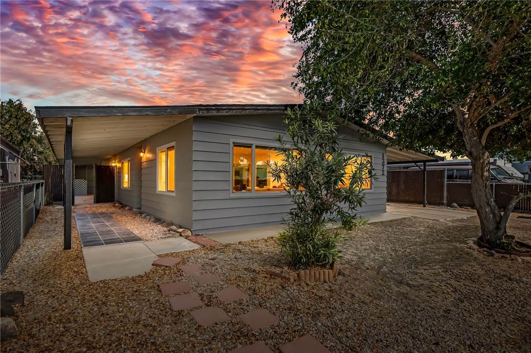 1372 Lincoln Lane - Photo 1