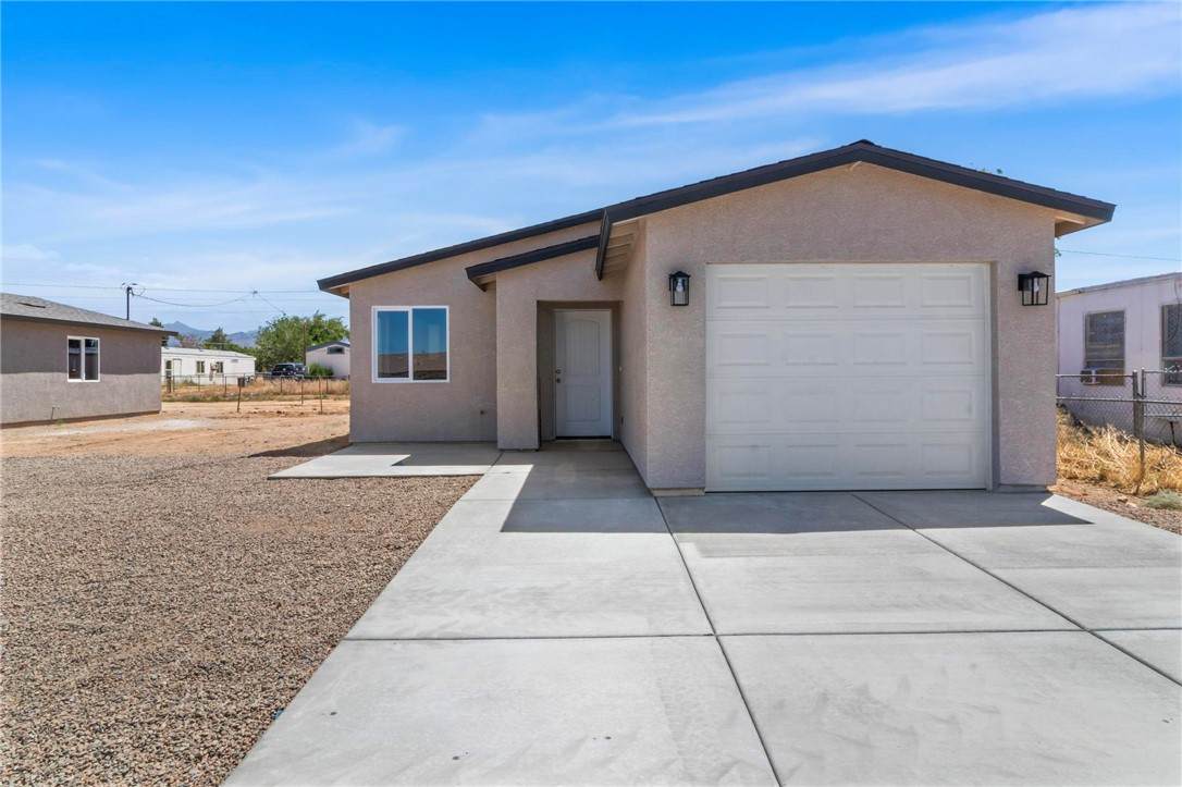 3734 Thompson Avenue - Photo 1