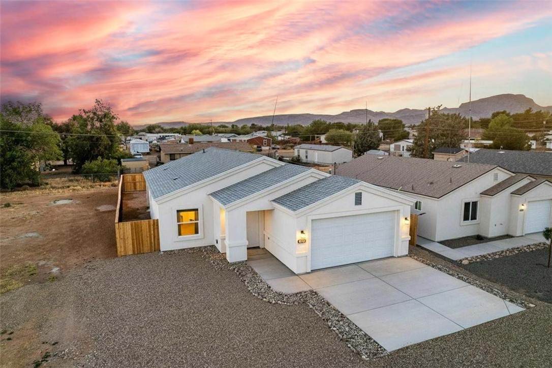 4729 Thompson Way - Photo 1