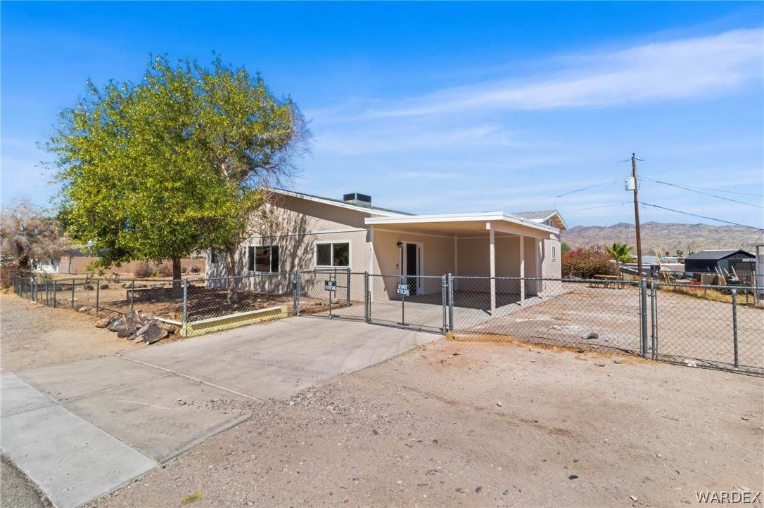 1811 Sea Breeze Lane - Photo 1